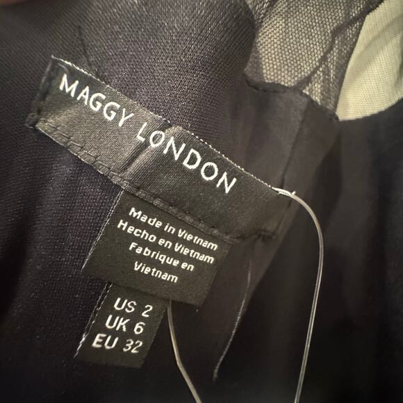 Maggy London Women's Black Mesh Illusion Short Sleeve Dress Size 2 NWT - Picture 10 of 10